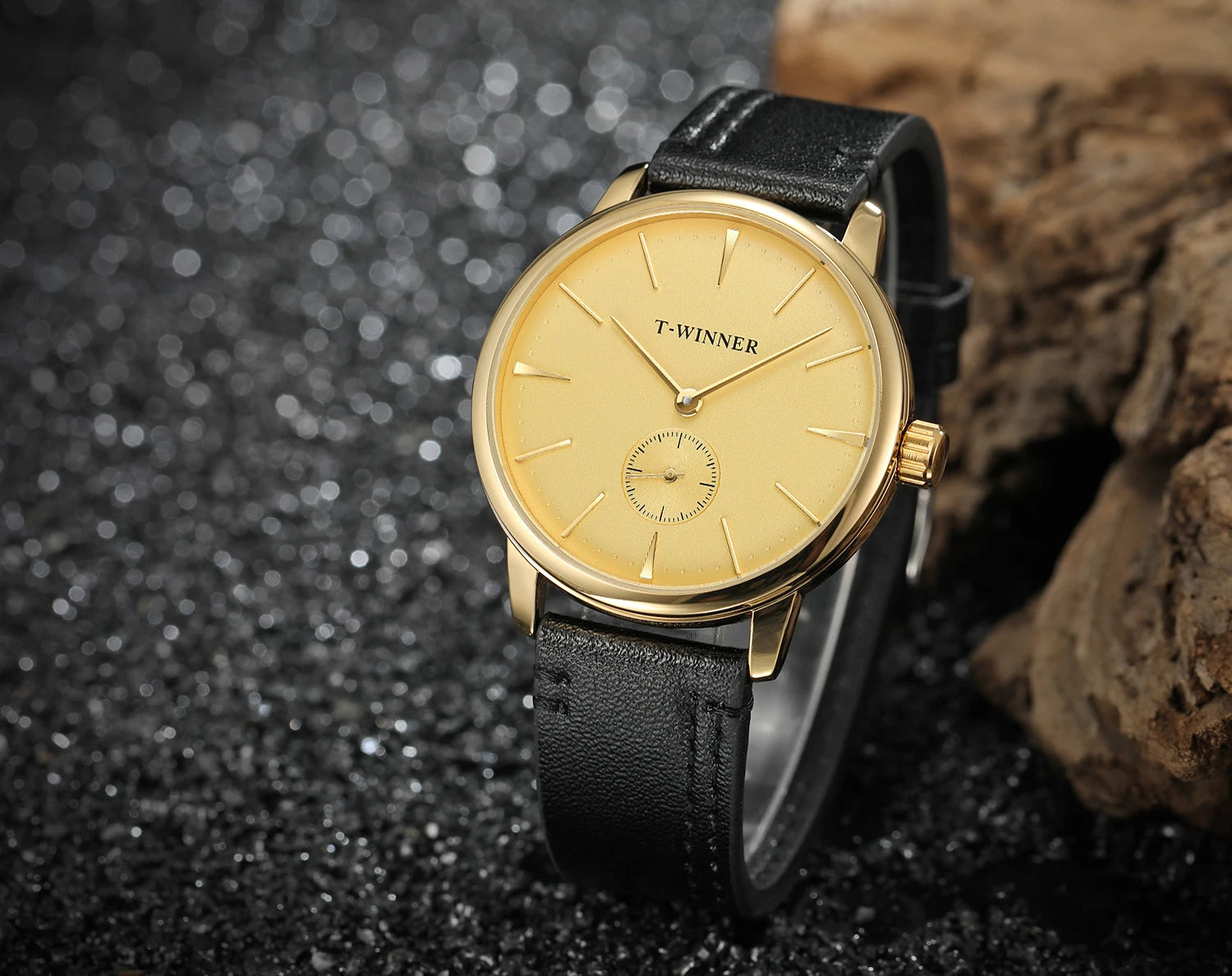 Relógio Mecânico de Couro Minimal