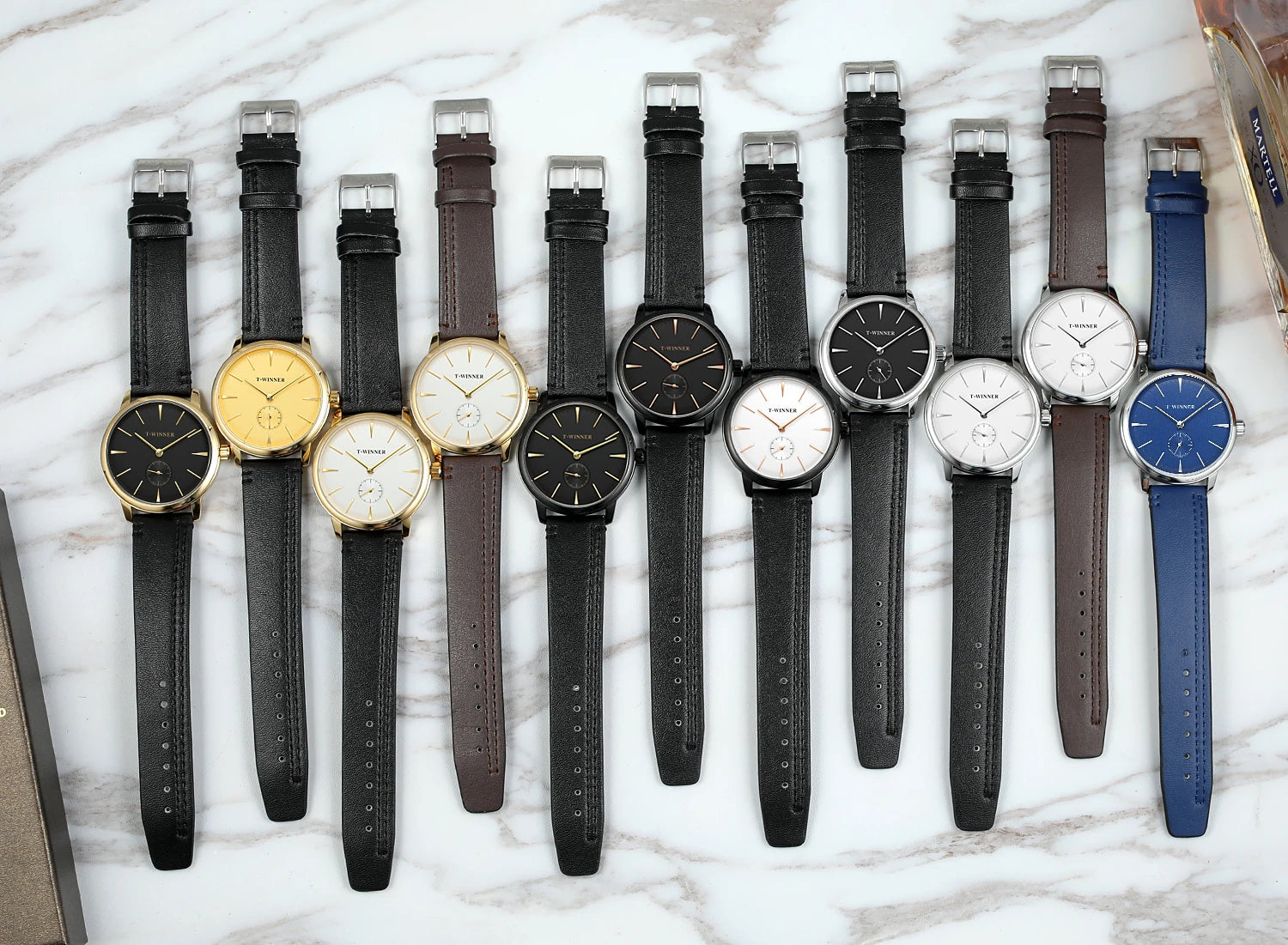 Relógio Mecânico de Couro Minimal